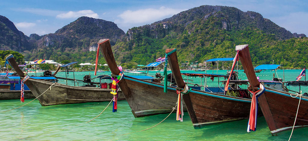 Hotels in Ba Gao Bay